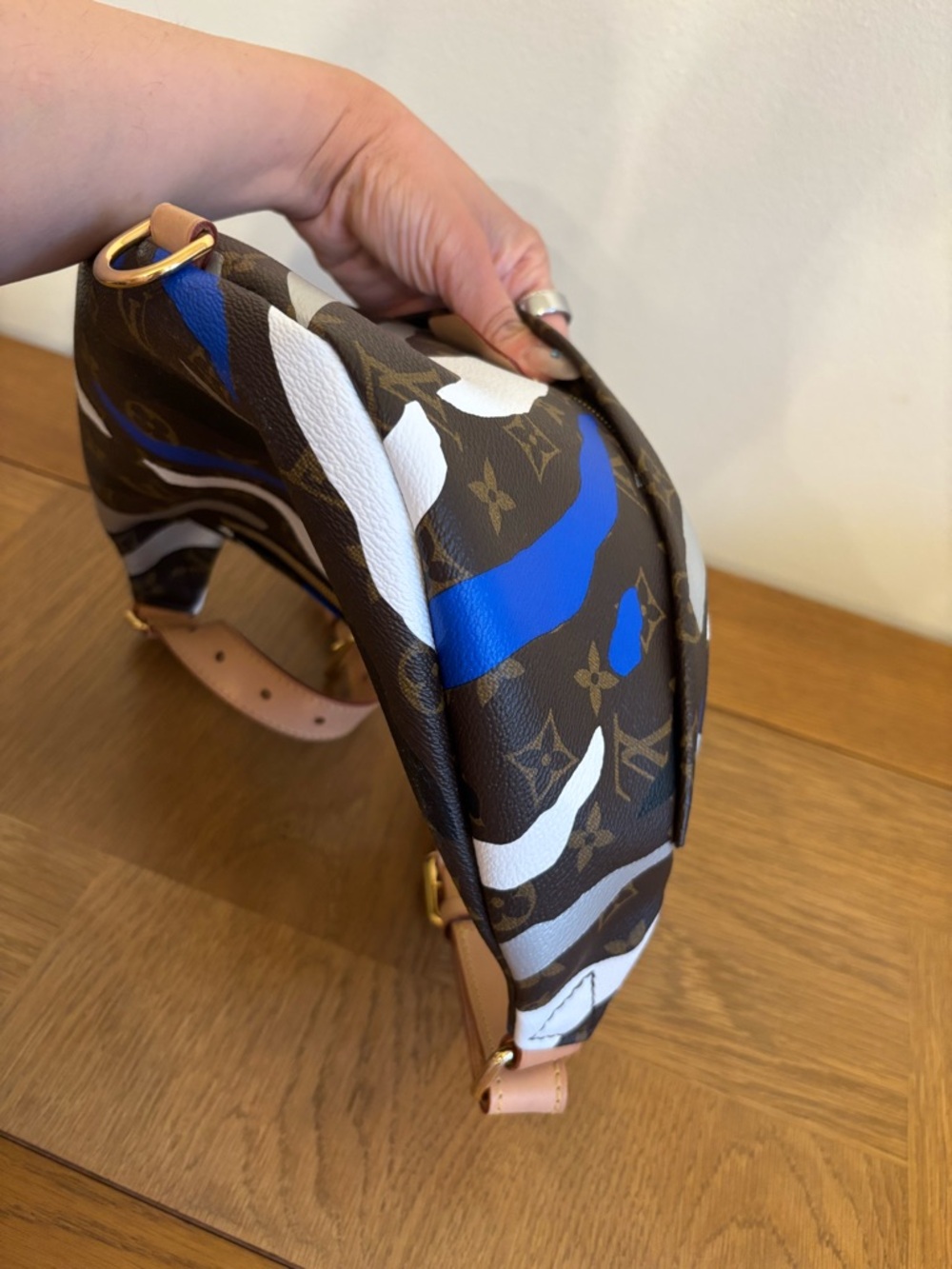 Louis Vuitton LOL League of Legends Monogram Bumbag Limited Edition Blue White - Picture 9 of 16